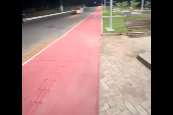 Vereadores solicitam instalação de redutores de velocidade  próximo à Praça da Família em João...