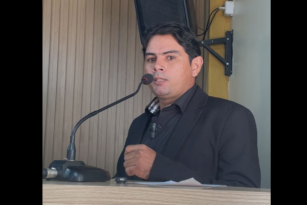 Vereador José do Valdimiro solicita construção de campo de futebol na Vila Sálvio Dino