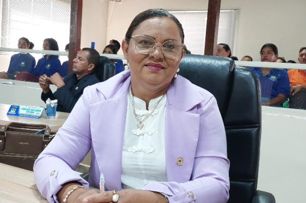 Vereadora Eva Magna solicita novos equipamentos para Hospital de João Lisboa