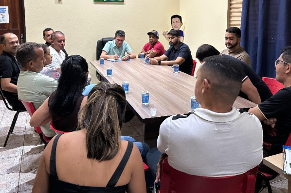 Presidente Roni Marcelino recebe visita de assessores da Secretaria de Estado da Saúde